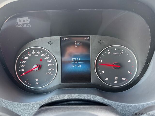 Furgone MERCEDES-BENZ Sprinter 314 AUTOMATIK NAVI DISTRONIC KAMERA LED