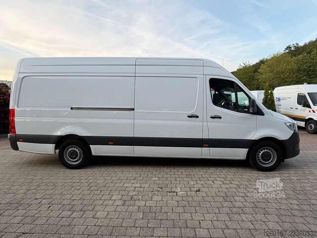 Furgone MERCEDES-BENZ Sprinter 319 CDI V6 Kasten 3,5t RWD L3H2