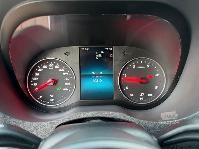 Furgone MERCEDES-BENZ Sprinter 319 CDI V6 Kasten 3,5t RWD L3H2