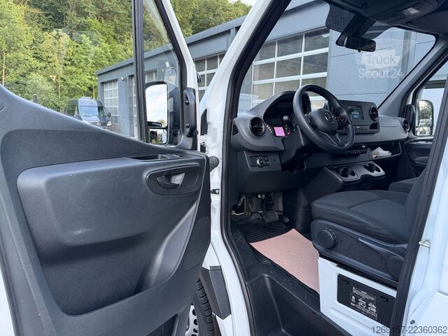 Pick-up furgonas MERCEDES-BENZ Sprinter 317CDI Pritsche DoKa RWD *AHK 3500 KG*