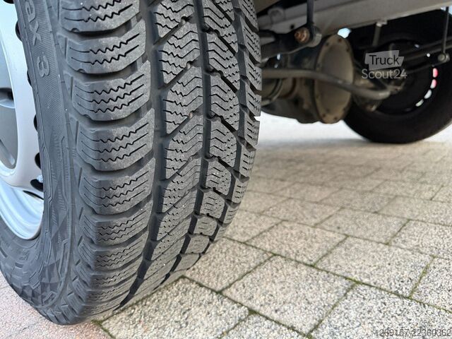 Pick-up furgonas MERCEDES-BENZ Sprinter 317CDI Pritsche DoKa RWD *AHK 3500 KG*