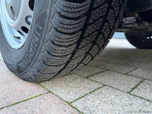 Pick-up furgonas MERCEDES-BENZ Sprinter 317CDI Pritsche DoKa RWD *AHK 3500 KG*