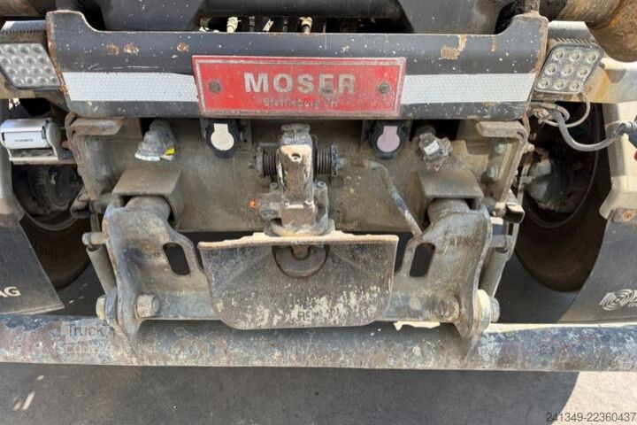 Kanca kasalı yük kamyonu (roll-off) RENAULT C520 10x4 Moser