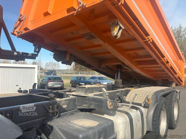 Camión volquete trilateral MERCEDES-BENZ Arocs 2646 LK 6x4 Meiller