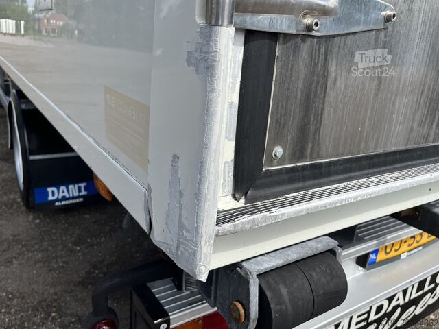 BE-SZM Iveco Daily 40C18 300 BE-Combi Koeling 1905 kg laadve...