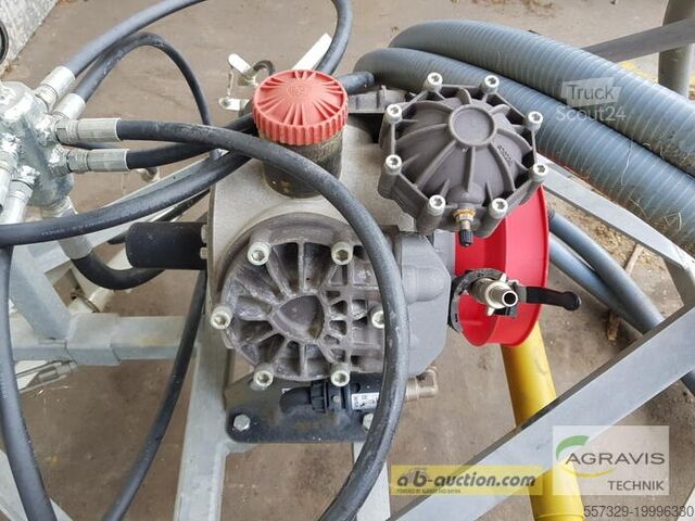 Reinigungsgeräte S-S Enginering B.V. ROADCLEANER