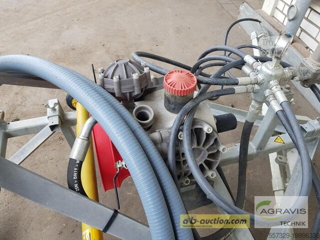 Reinigungsgeräte S-S Enginering B.V. ROADCLEANER