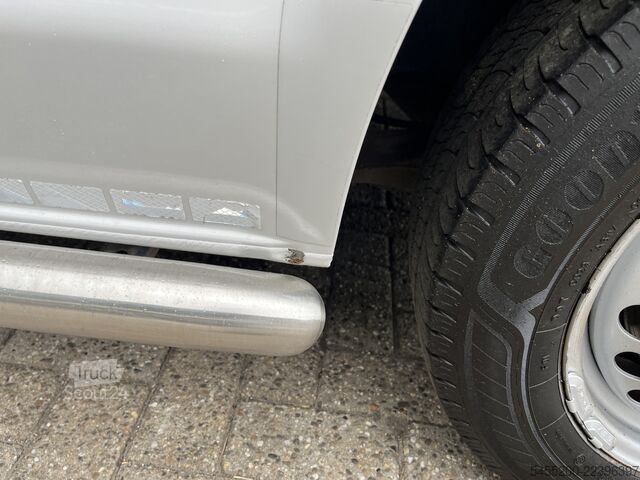 Potniški avtobus VW Transporter Kombi 2.0 TDI L1H1 Airco Cruise con...