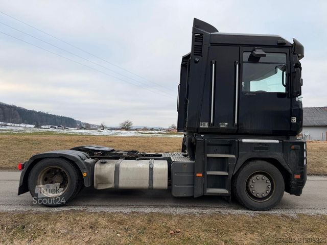 Standard tractor unit RENAULT MAGNUN 500 DXI EURO5 RETARDER *359.000 KM*TÜV*
