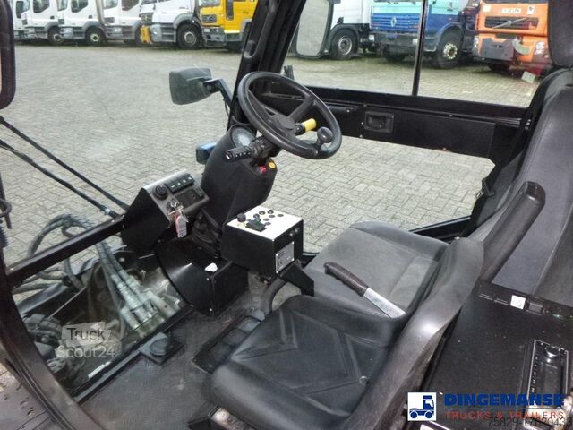 Barredora Nilfisk City Ranger CR3500 street sweeper