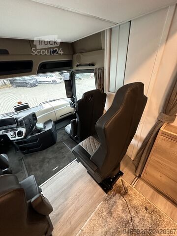 INTERHORSE korirakentaja - asuntoauto Mercedes-Benz ACTROS L GIGA LINER - Reisemobil