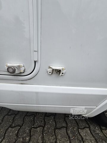 Polintegriran avtodom Ahorn 690 Plus