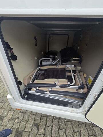 Polintegriran avtodom Ahorn 690 Plus