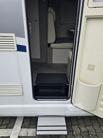 Polintegriran avtodom Ahorn 690 Plus