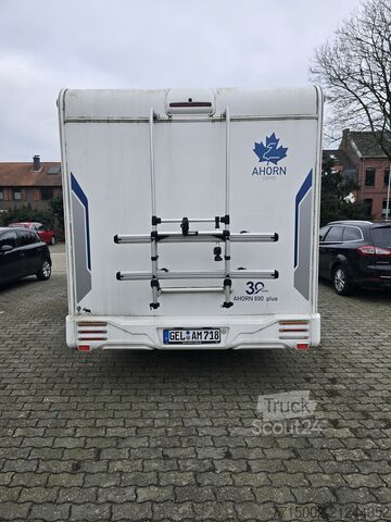 Polintegriran avtodom Ahorn 690 Plus