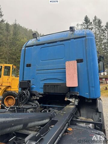 Система крюкообразных рычагов Scania 124G hooklift truck – Joab hook with articulated (