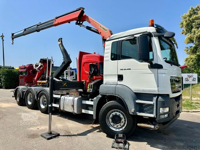 Containertransport (haakarmsysteem) MAN TGS 35.400 8x4 TRIDEM HOOKLIFT T22 + CRANE PALF...