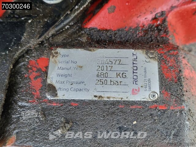 Pelle sur chenilles Komatsu PC210 LC-10 Trimble GPS + Rototilt