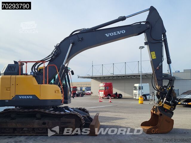 Crawler excavator Volvo ECR355 E L Blade - Tiltrotator - 2 Buckets