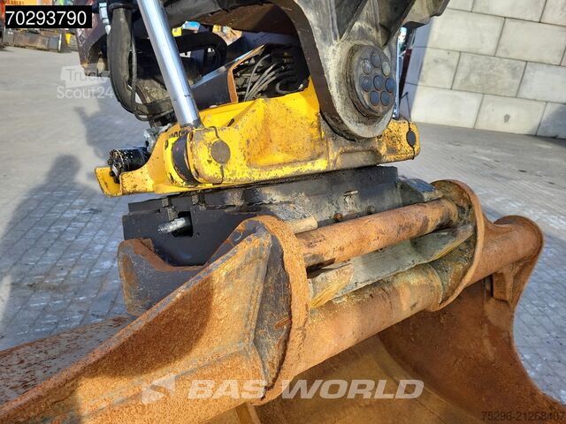 Crawler excavator Volvo ECR355 E L Blade - Tiltrotator - 2 Buckets