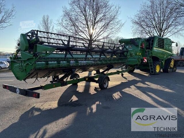 Combine harvester John Deere T 670