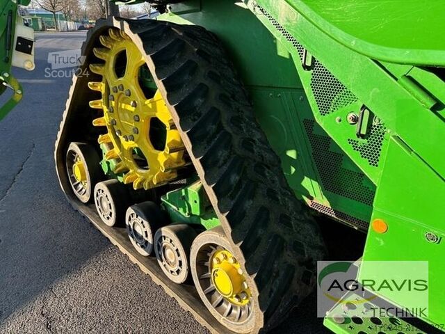 Combine harvester John Deere T 670