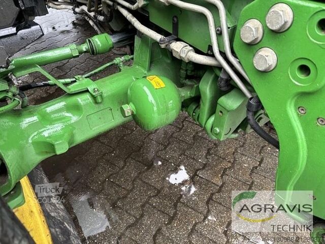 Traktor John Deere 6215 R