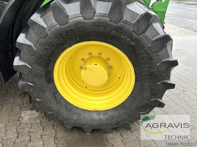 Traktor John Deere 6215 R