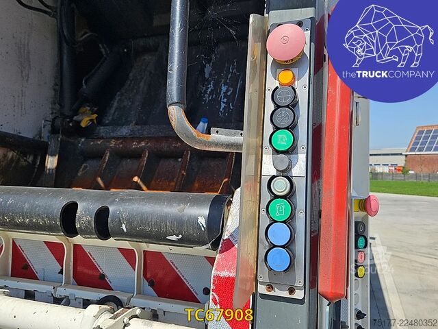 Vozilo za prikupljanje otpada Scania P 320