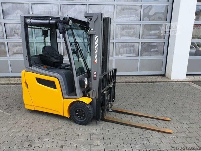 Viličar Jungheinrich EFG 215 / Triplex: 4.25m! / SS / nur 1.368h!