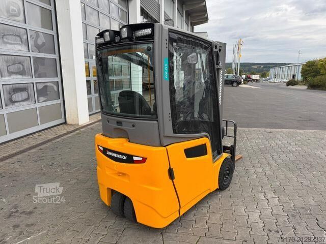 Viličar Jungheinrich EFG 215 / Triplex: 4.25m! / SS / 4.168h / 2024