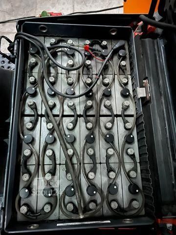 Viličar Jungheinrich EFG 215 / Triplex: 4.25m! / SS / 4.168h / 2024