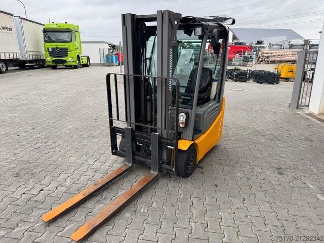 Viličar Jungheinrich EFG 215 / Triplex: 4.25m! / SS / nur 2.819h!