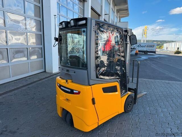 Viličar Jungheinrich EFG 215 / Triplex: 4.25m! / SS / nur 2.865h!