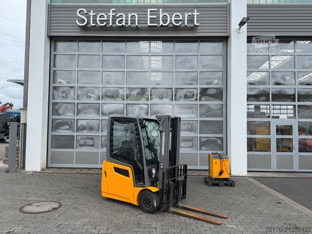 Viličar Jungheinrich EFG 215 / Triplex: 4.25m! / SS / nur 3.298h!