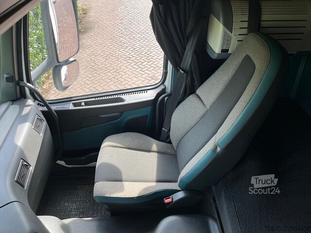 Koffer Volvo FM 330 VTJ3R