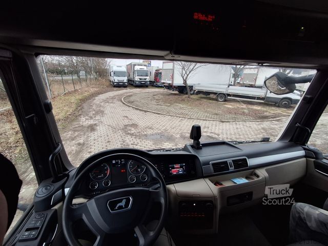 Tentinė platforma sunkvežimis MAN TGL 12.220