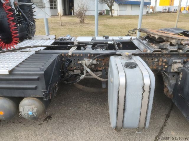 Standardowy ciągnik siodłowy RENAULT Premium 460.19T