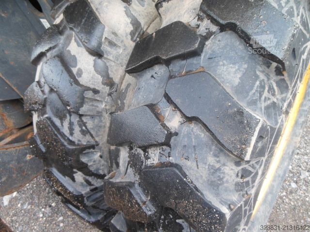 Escavatore gommato NEW HOLLAND WE 150