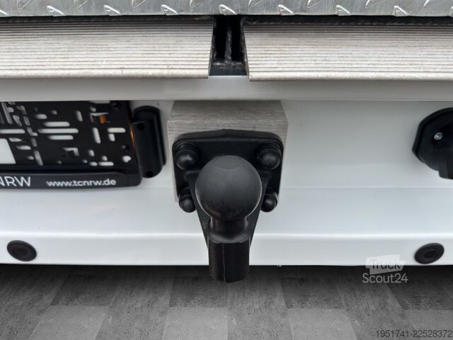 Autonkuljetuspakettiauto RENAULT Master Automatik AHK 3,5t Fahrtenschreiber