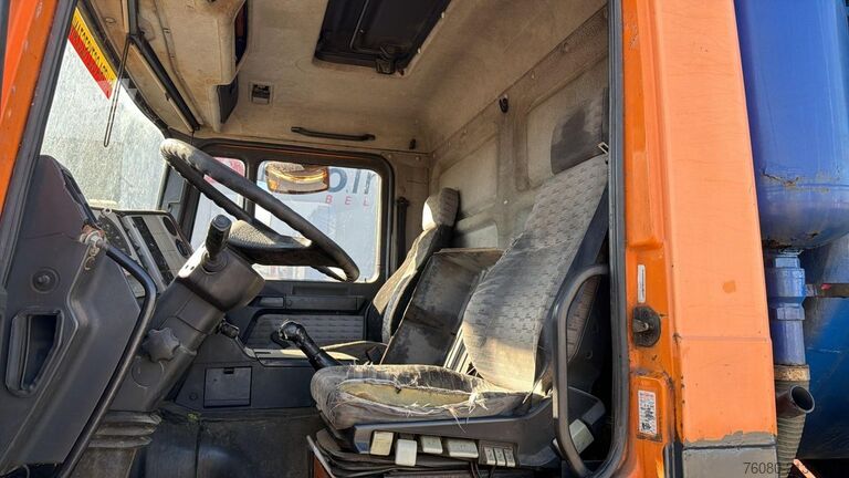 Kolkenzuiger MAN 26.293 (17000 L / 6X2 / MANUAL PUMP / POMPE MAN...