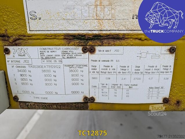 Платформенный трейлер Trax 