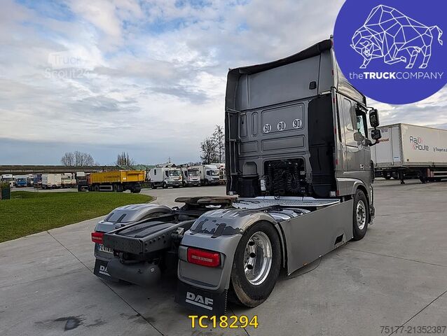 Standaard-SZM DAF XF 105 530