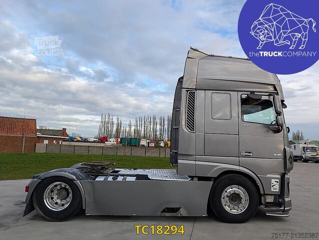 Standaard-SZM DAF XF 105 530