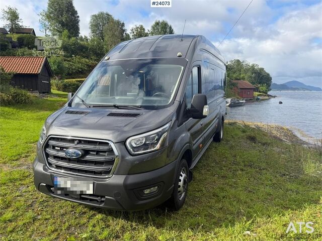 Minibussi Ford Transit Minibus – 16+1 Seats and Low Mileage