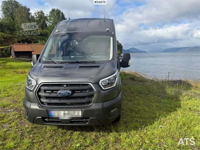 Minibussi Ford Transit Minibus – 16+1 Seats and Low Mileage