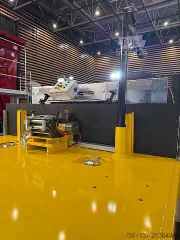 Ημιρυμουλκούμενο χαμηλής φόρτωσης  NÜKTE 4 ACHS TIEFLADER VIERTE ACHSE GELENKT