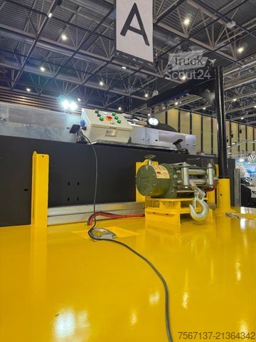 Ημιρυμουλκούμενο χαμηλής φόρτωσης  NÜKTE 4 ACHS TIEFLADER VIERTE ACHSE GELENKT