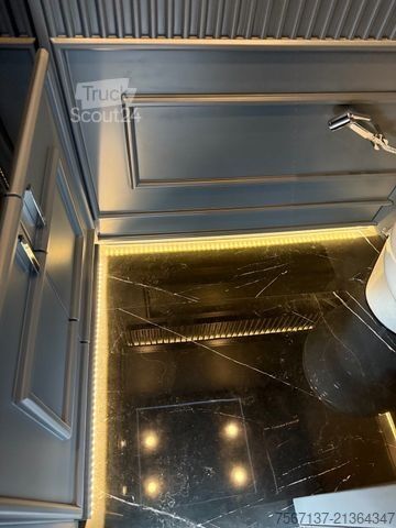 Minibus MERCEDES-BENZ Sprinter 519 Cdi LUXURY-VIP 10 SITZER