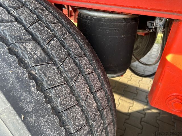 Nízkoložný návěs  Janzen Sattelauflieger Plateau hydr Heckausschub